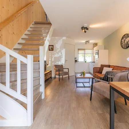 Tiny Koolmees Holiday home *