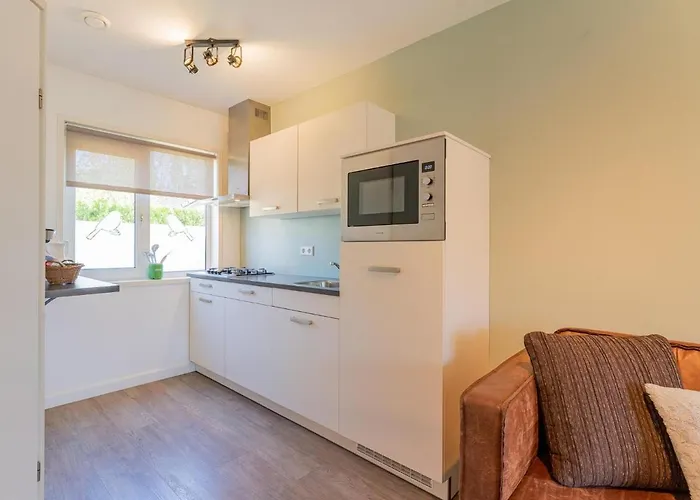 Tiny Koolmees Сasa de vacaciones