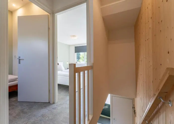 Tiny Koolmees Сasa de vacaciones Hulshorst