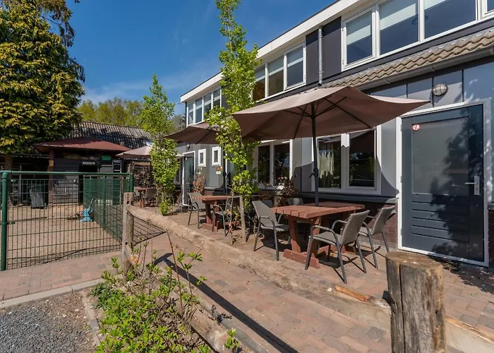 Дом отдыха Tiny Koolmees *